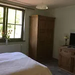 度假居 Kleines In Mit Grossem Garten By Interhome