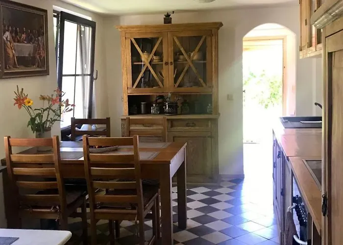 بيت للعطل Kleines In Mit Grossem Garten By Interhome *