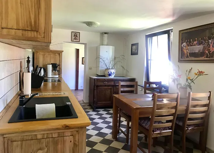 بيت للعطل Kleines In Mit Grossem Garten By Interhome