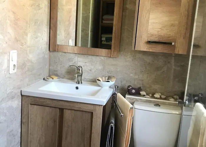 Holiday home Kleines In Mit Grossem Garten By Interhome *